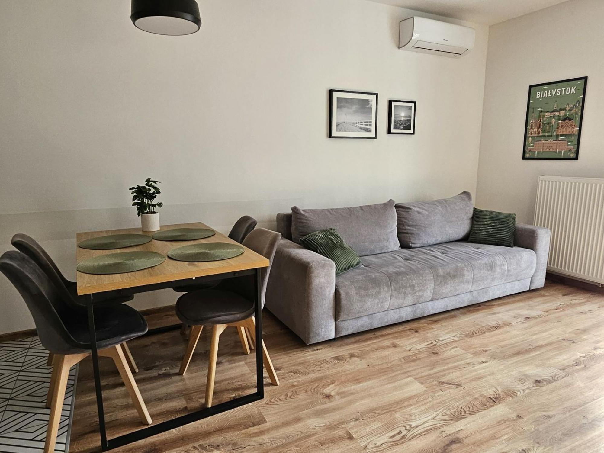 Urban Jungle Apartament Wenus เบียวิสตอก ภายนอก รูปภาพ