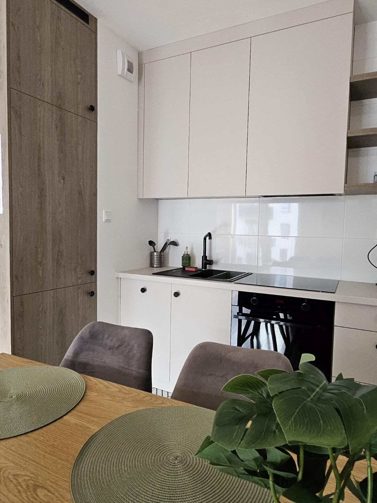 Urban Jungle Apartament Wenus เบียวิสตอก ภายนอก รูปภาพ